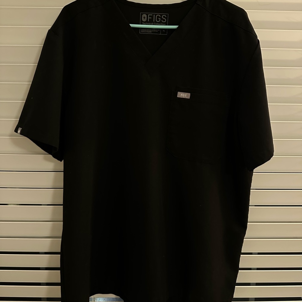 Figs Black Leon Scrub Top